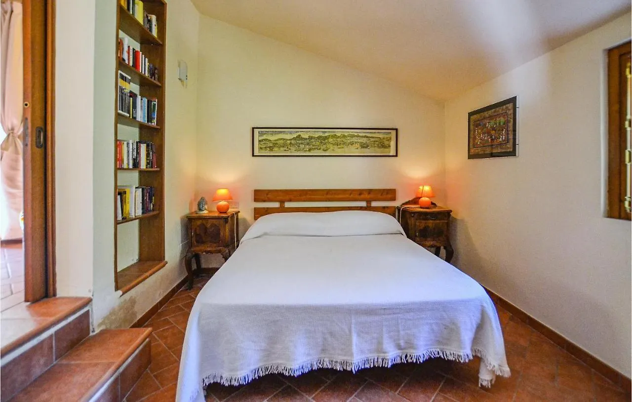 Beautiful Home In Civitella Val Di Chian Oliveto  Vakantiehuis